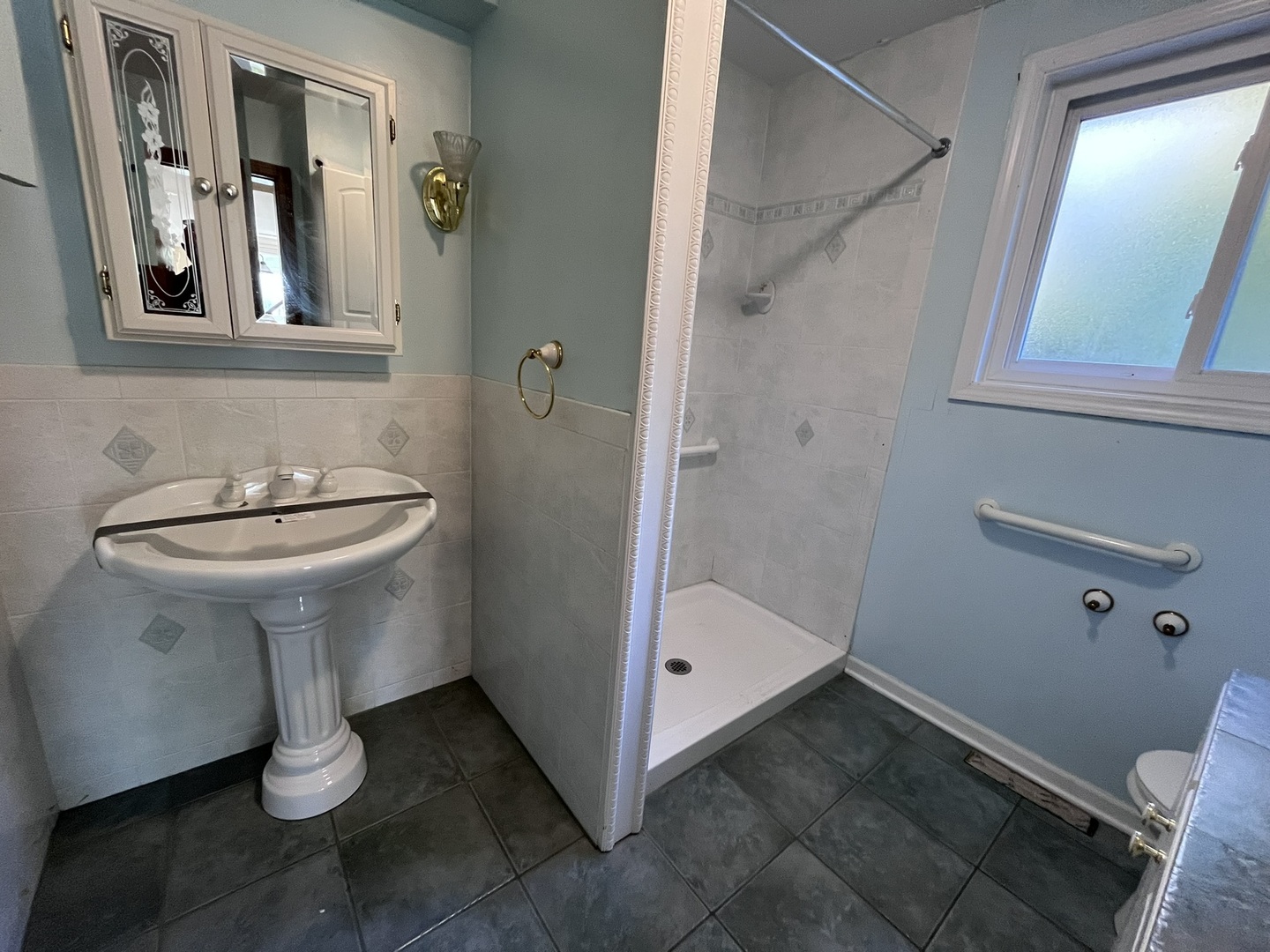 1700 Forest Avenue Des Plaines, IL 60018 - Photo 11 of 20 a bathroom with a sink and toilet