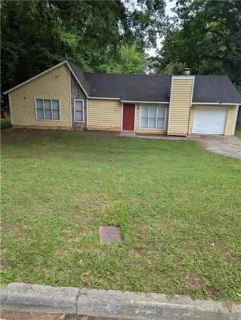 $195,000 | 8997 Huntwood Lane, Riverdale, GA 30274
