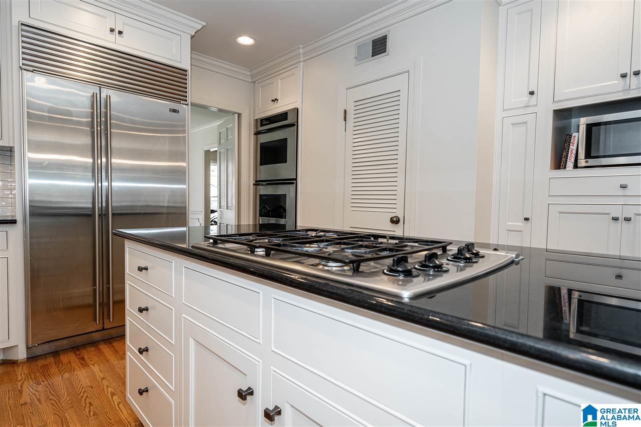 2837 Overton Road Birmingham, AL 35243 - Photo 9 of 45