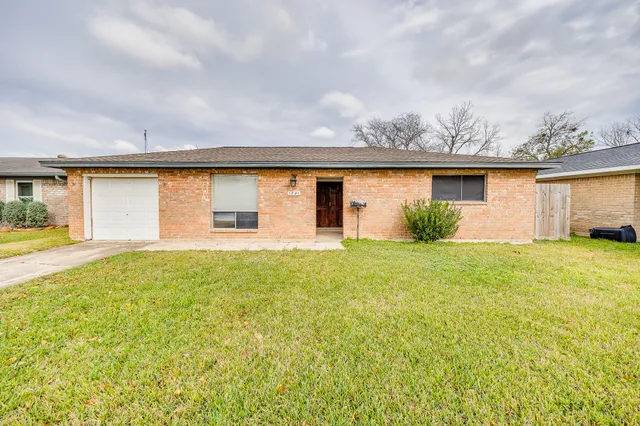 $215,000 | 1221 Kitty Street, Deer Park, TX 77536