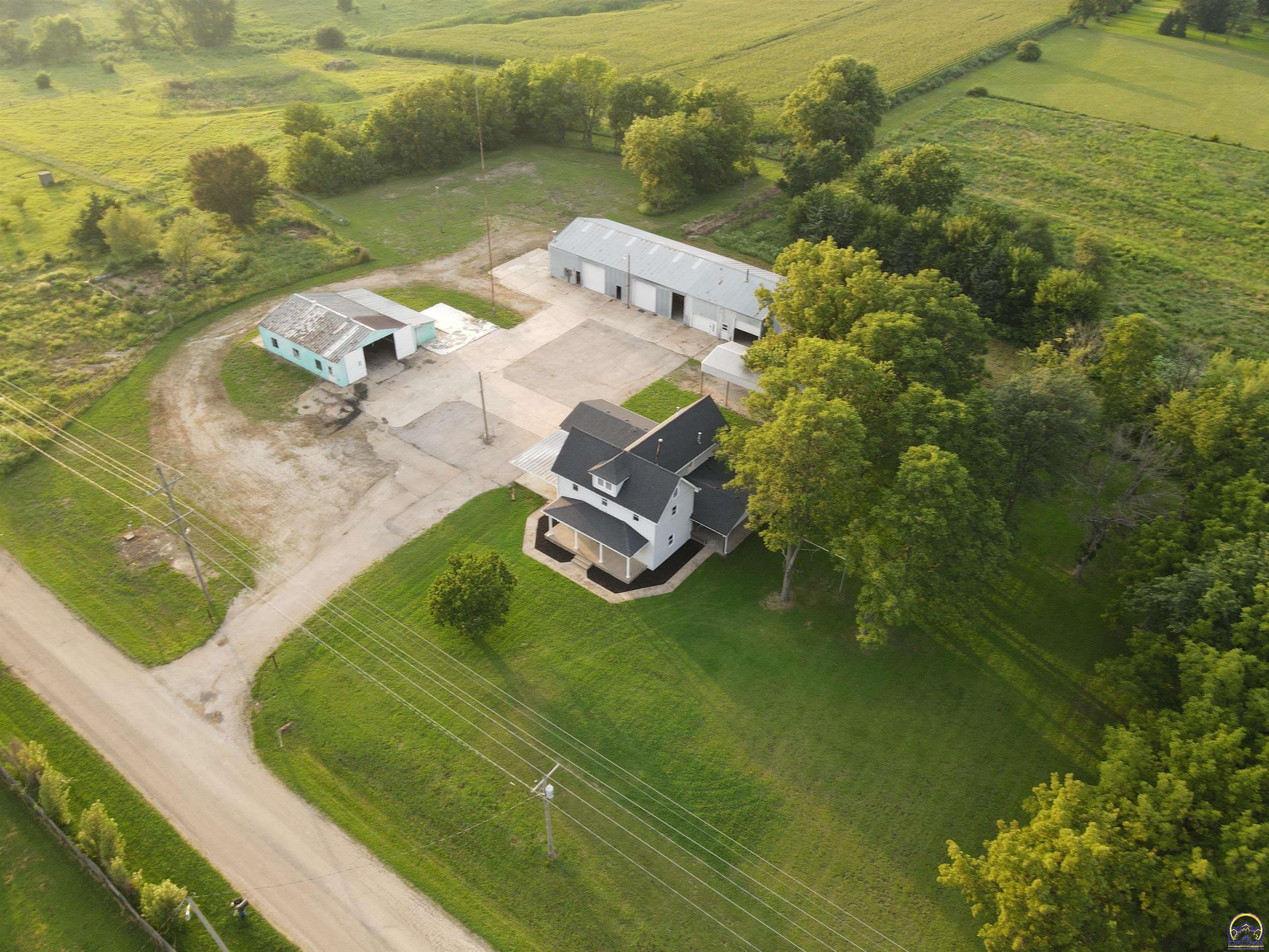 12318 246 Road Holton, KS 66436 - Photo 48 of 70