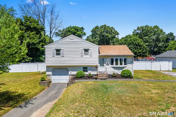 $350,000 | 342 South Elm Street, Windsor Locks, CT 06096