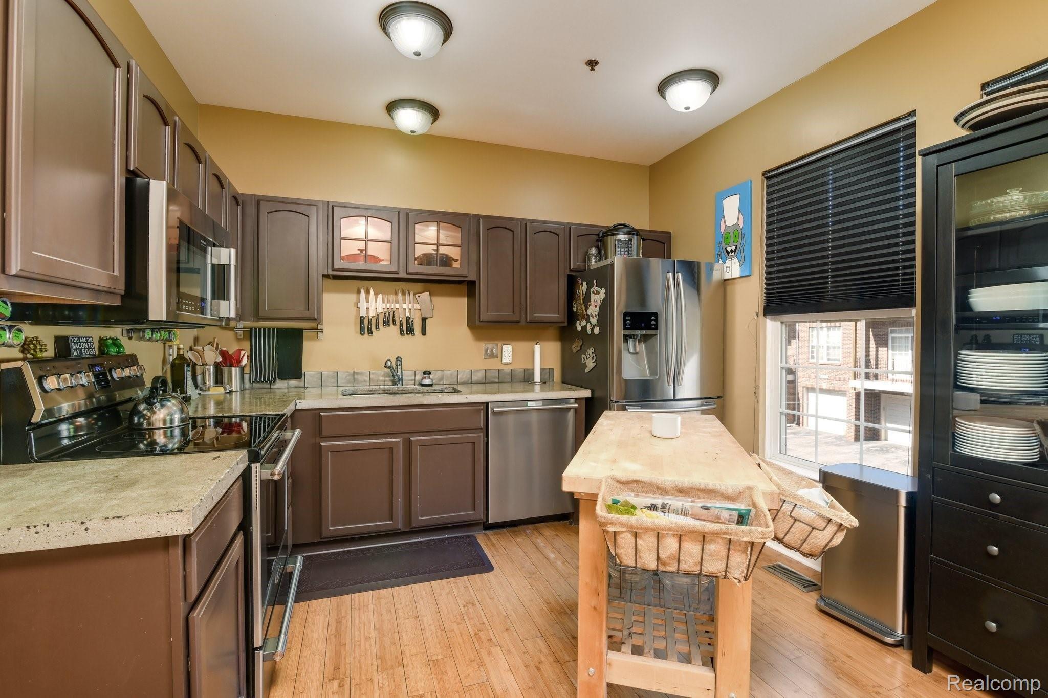 20322 Rodeo Court Southfield, MI 48075 - Photo 8 of 24 20322+Rodeo+Ct+Unit+95+Southfield-21-web.jpg