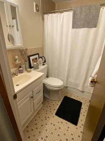 $2,100 | 60 Pleasant Street, Unit 211, Arlington, MA 02476