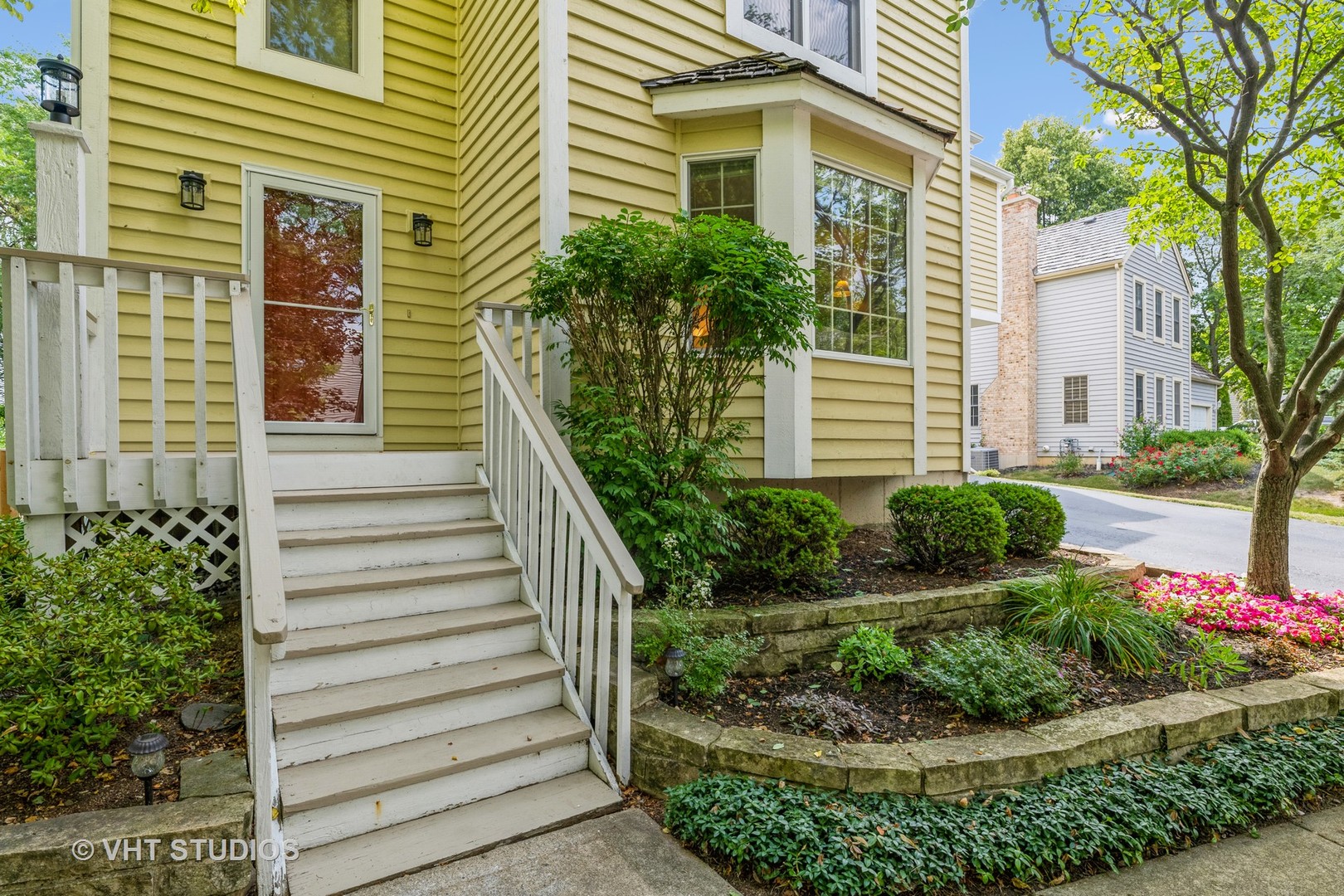 463 Cross Road Gurnee, IL 60031 - Photo 2 of 23