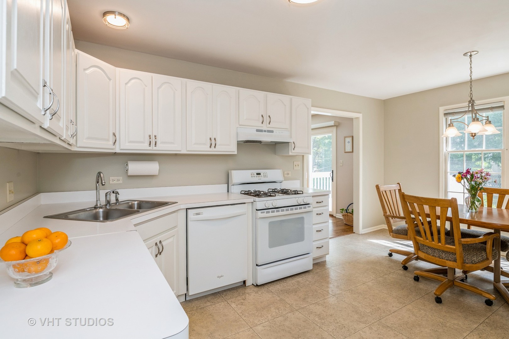 463 Cross Road Gurnee, IL 60031 - Photo 11 of 23