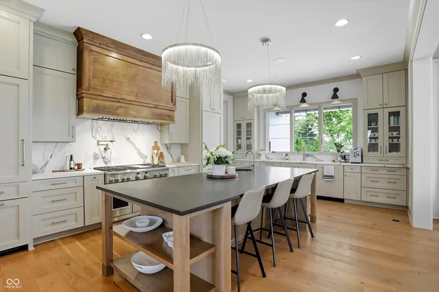 $1,975,000 | 5130 Melbourne Place, Zionsville, IN 46077