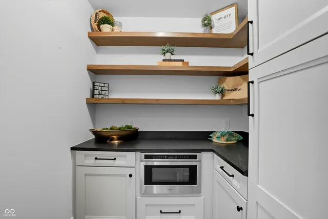 $1,975,000 | 5130 Melbourne Place, Zionsville, IN 46077