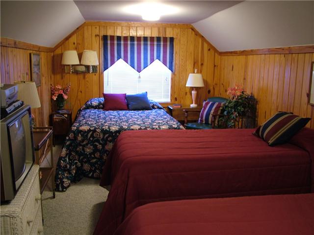 177 Cedar Point Road Bumpus Mills, TN 37028 - Photo 14 of 17 Loft View to the Left