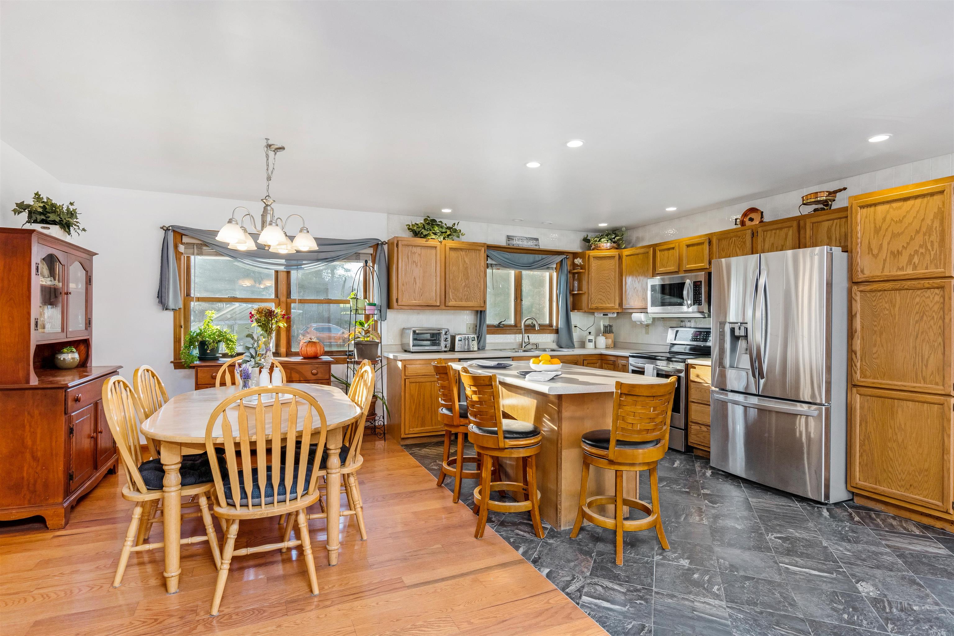 370 Nichols Road Fairfax, VT 05454 - Photo 4 of 29