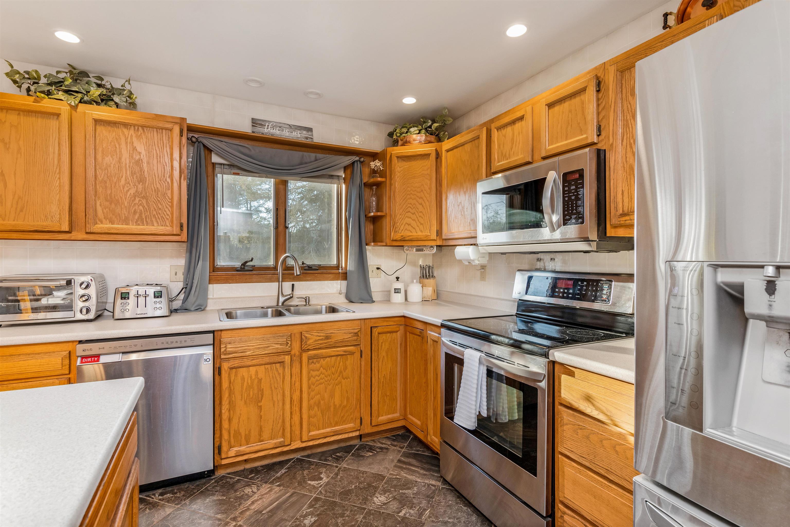 370 Nichols Road Fairfax, VT 05454 - Photo 7 of 29