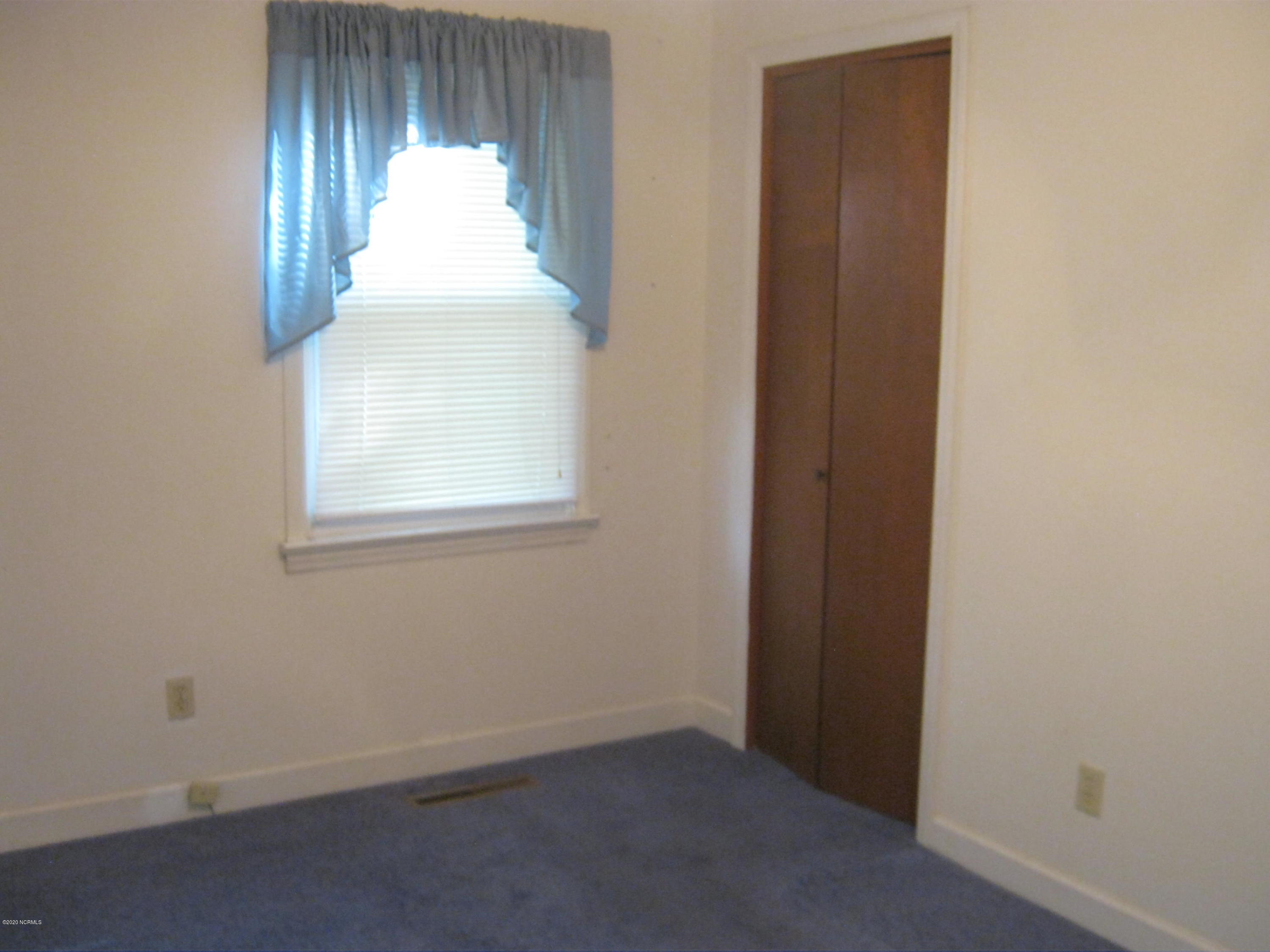 1076 Hopkins Road Williamston, NC 27892 - Photo 15 of 41 IMG_6162