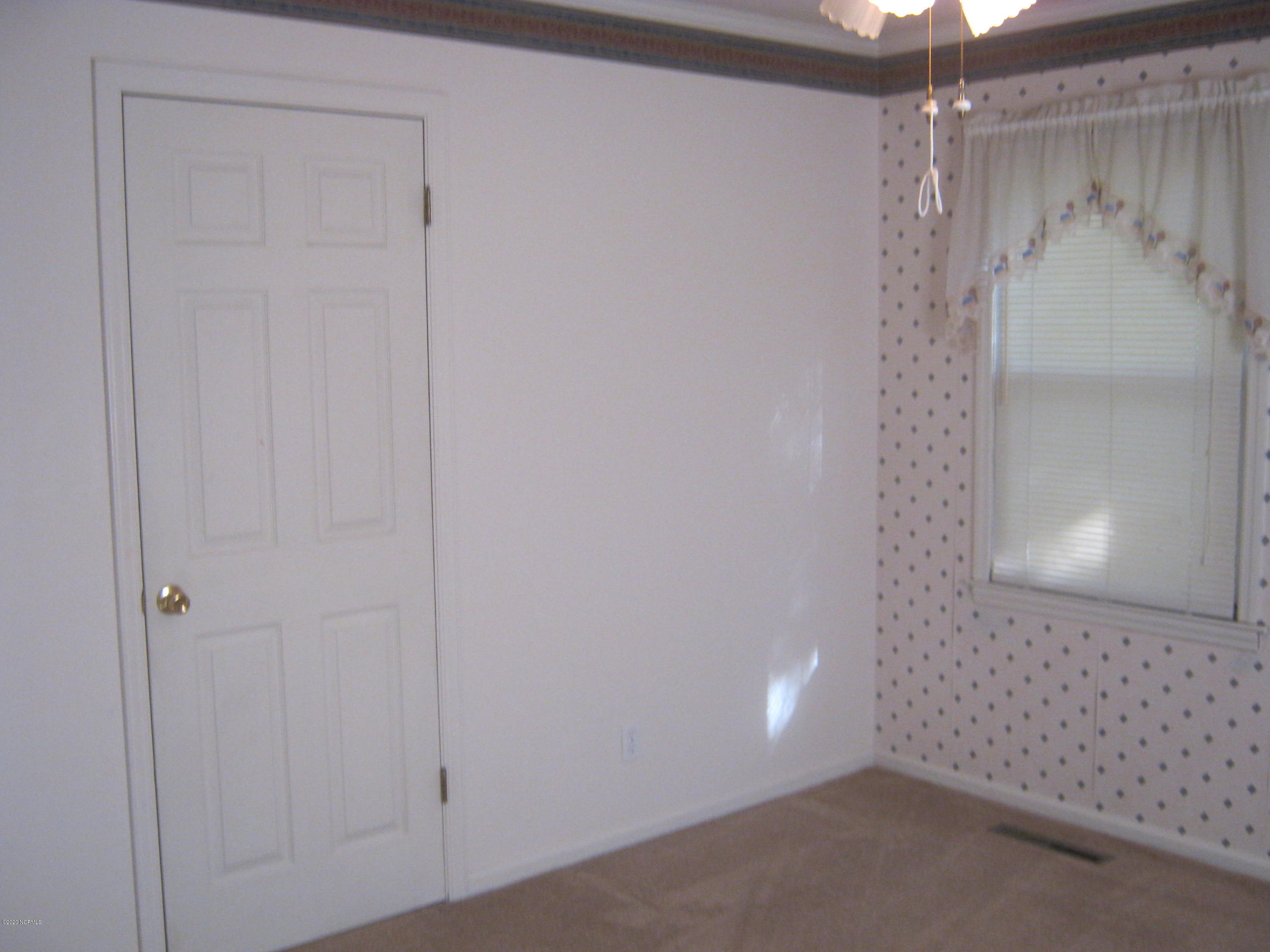 1076 Hopkins Road Williamston, NC 27892 - Photo 17 of 41 IMG_6163