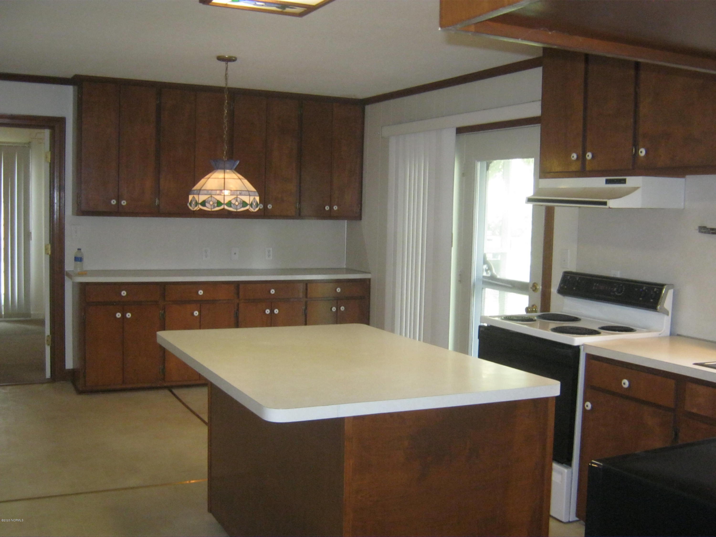1076 Hopkins Road Williamston, NC 27892 - Photo 6 of 41 IMG_6165