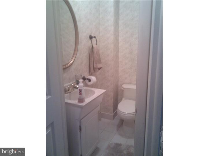 114 Ridgefield Road Philadelphia, PA 19154 - Photo 11 of 18 Half Bath