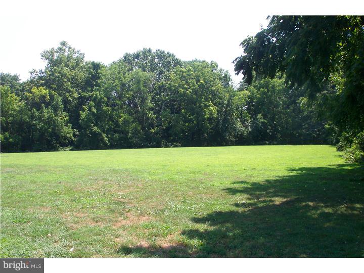 114 Ridgefield Road Philadelphia, PA 19154 - Photo 17 of 18