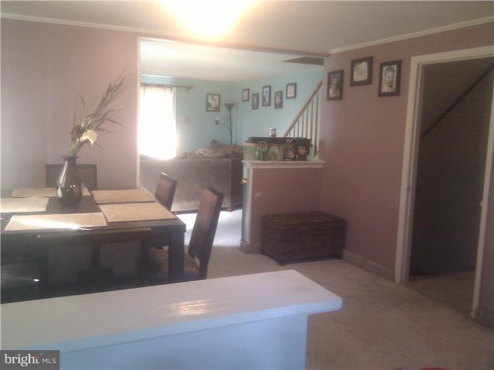114 Ridgefield Road Philadelphia, PA 19154 - Photo 9 of 18 Dining Room