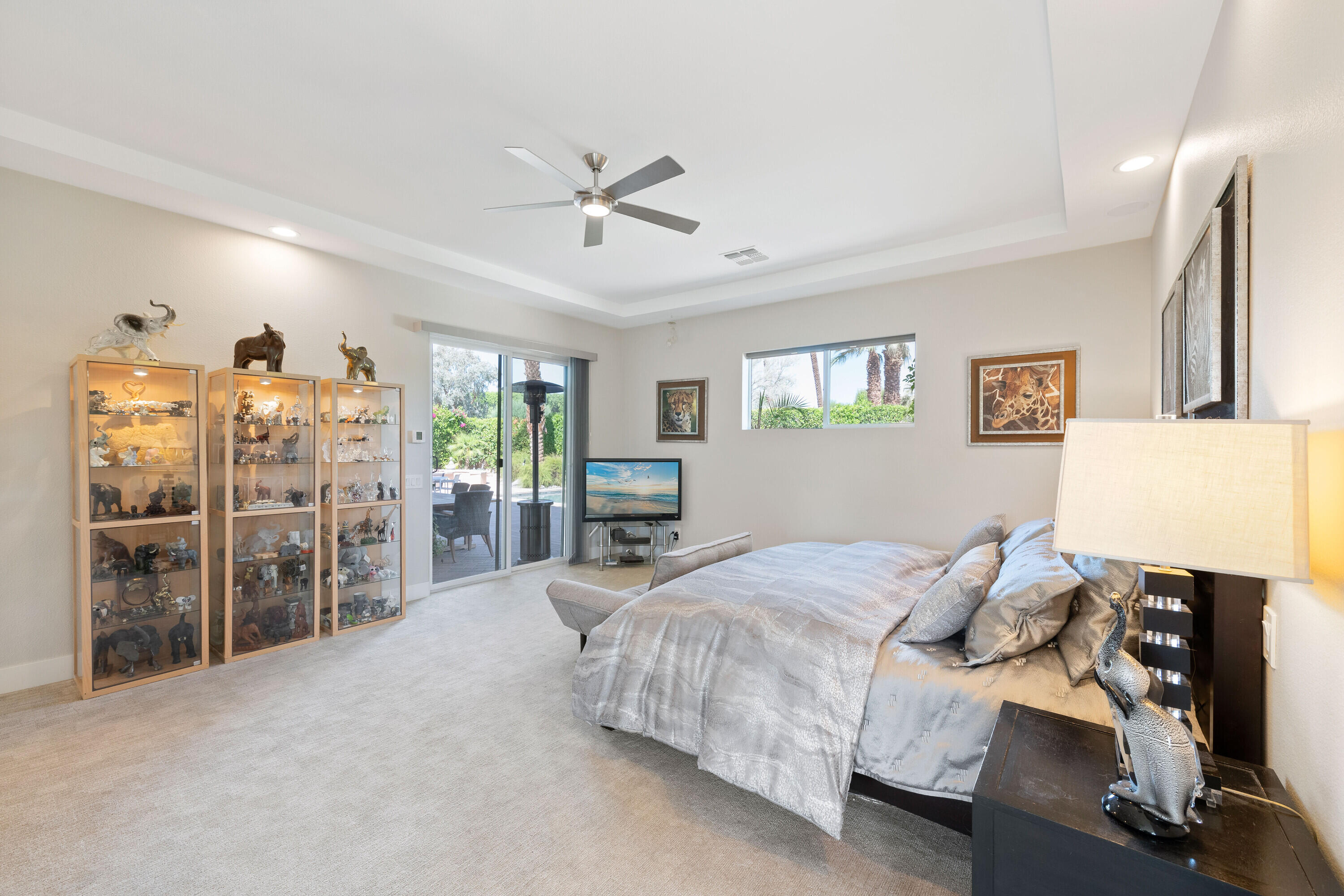 1 Varsity Circle Rancho Mirage, CA 92270 - Photo 21 of 50 Primary suite w/access to pool/spa