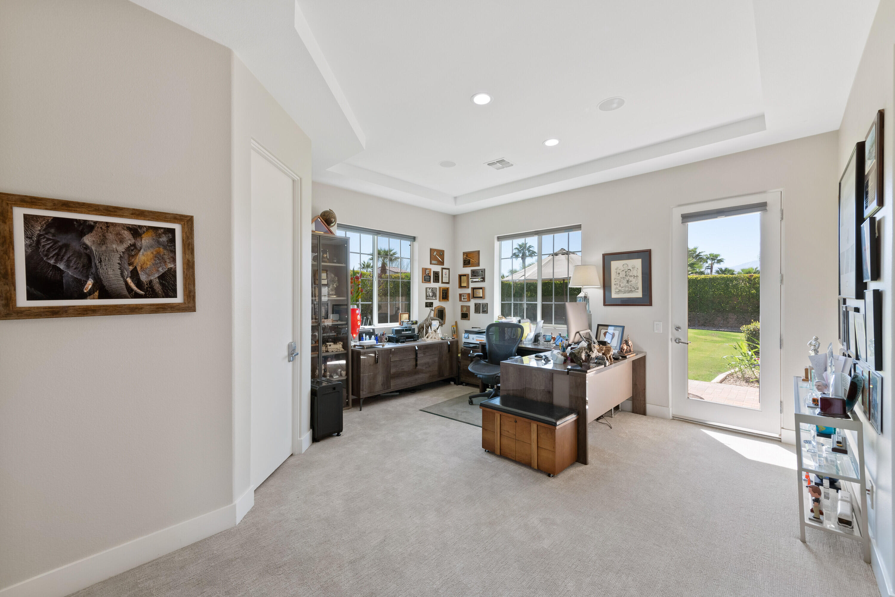 1 Varsity Circle Rancho Mirage, CA 92270 - Photo 23 of 50 Sitting area in Private Suite