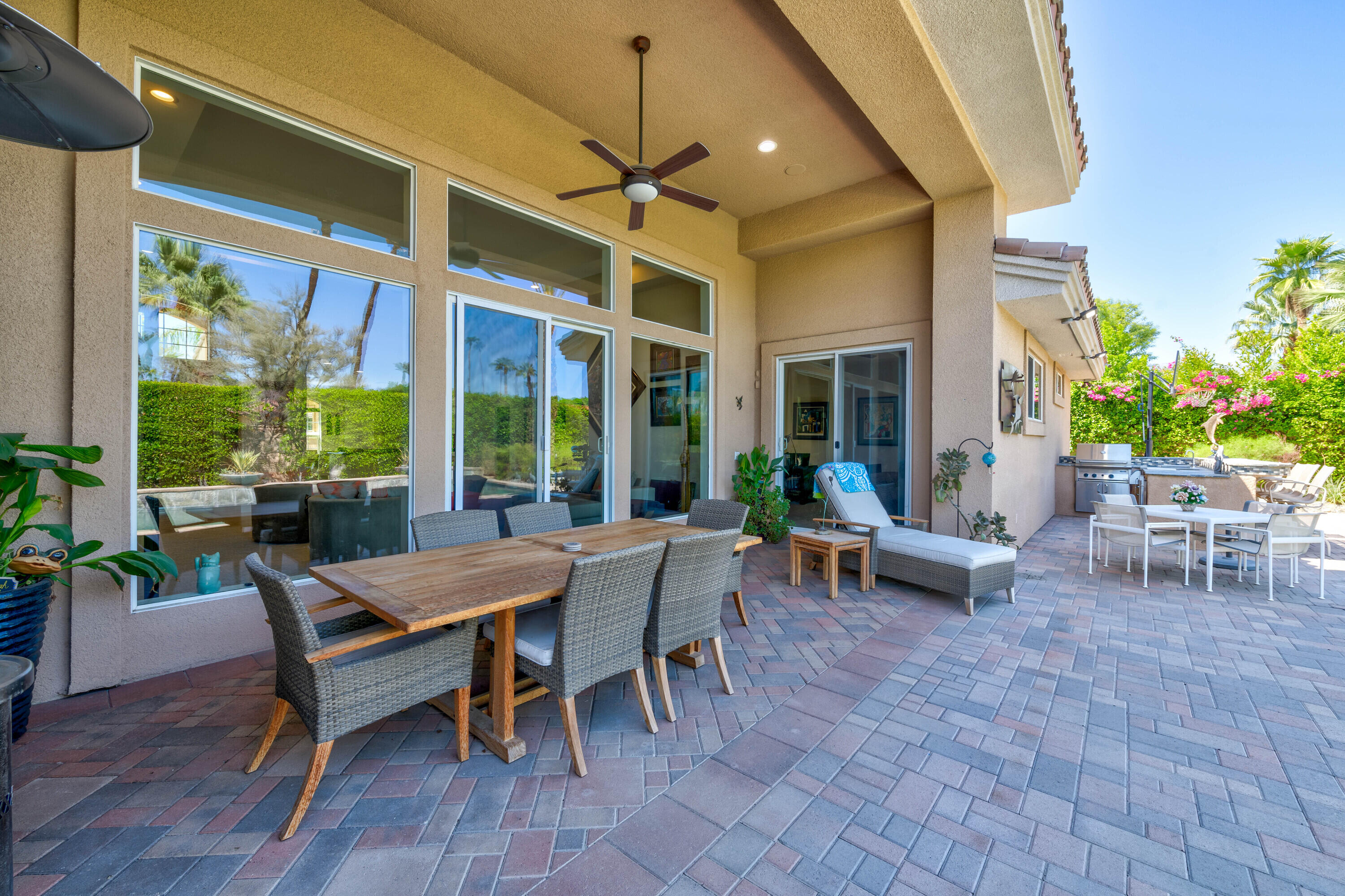 1 Varsity Circle Rancho Mirage, CA 92270 - Photo 39 of 50 Spacious patio dining