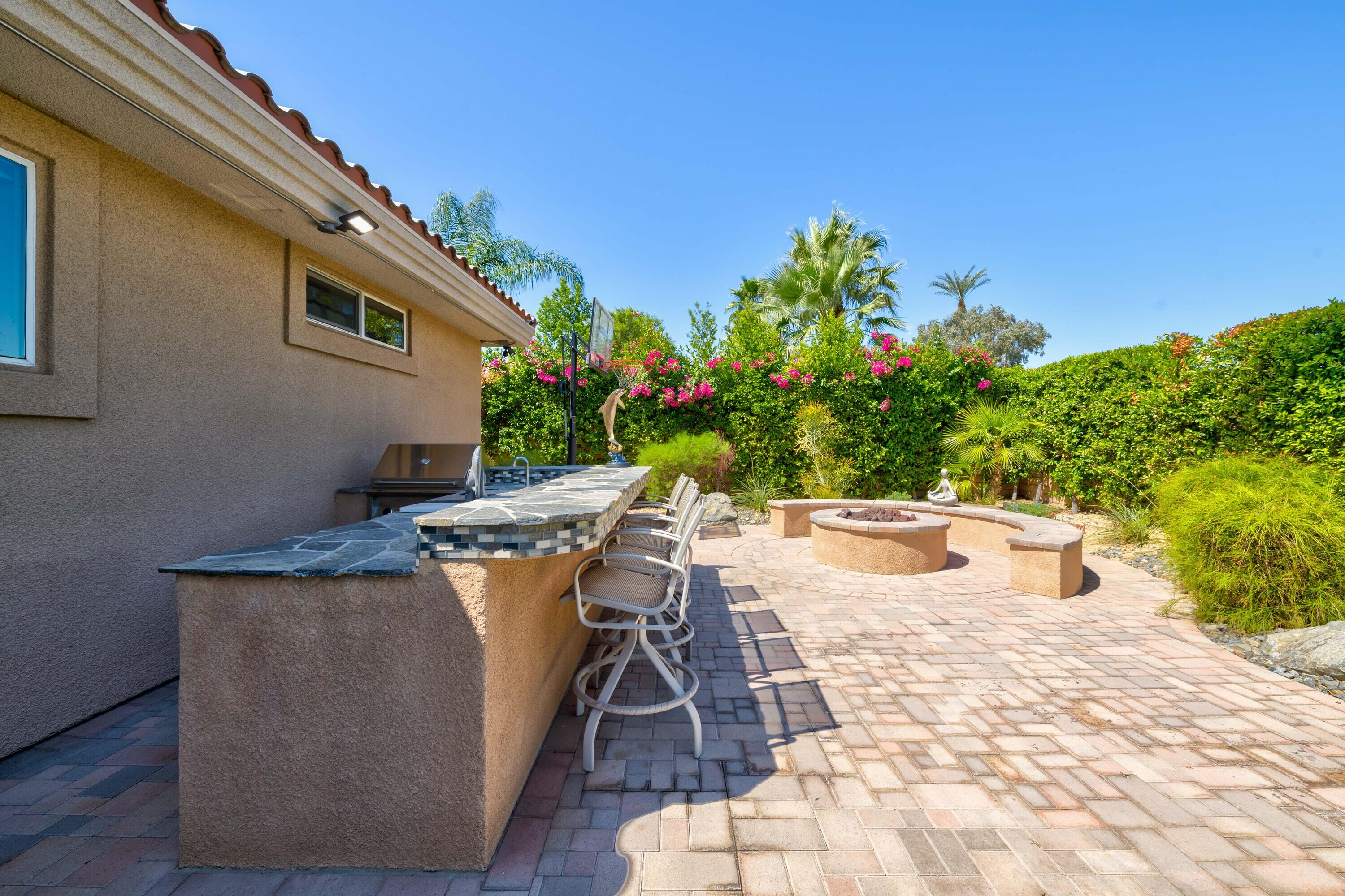 1 Varsity Circle Rancho Mirage, CA 92270 - Photo 40 of 50 Outdoor entertaining