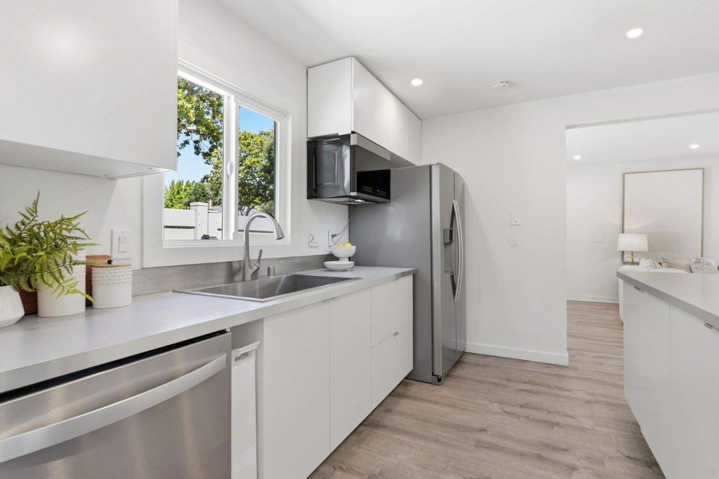 150 Middlefield Road Palo Alto, CA 94301 - Photo 14 of 37