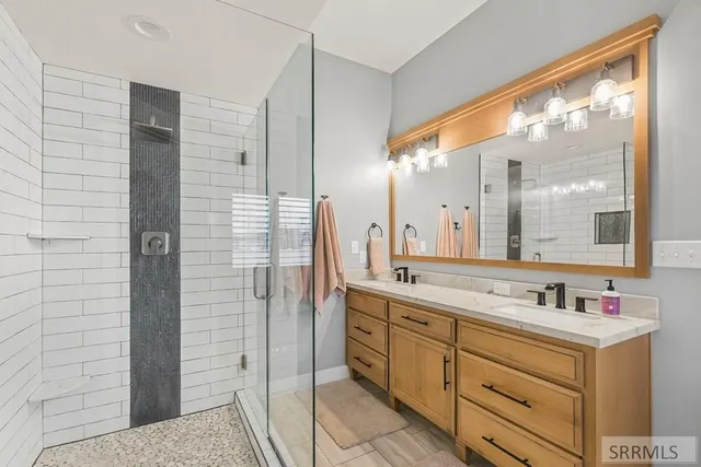 $795,000 | 5561 Jolyn Way, Idaho Falls, ID 83404