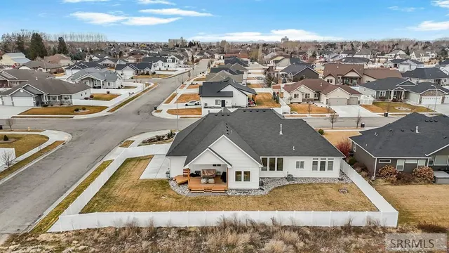 $795,000 | 5561 Jolyn Way, Idaho Falls, ID 83404