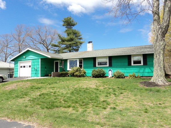 52 William Road Holbrook, MA 02343 - Photo 1 of 11 Gallery Image 1