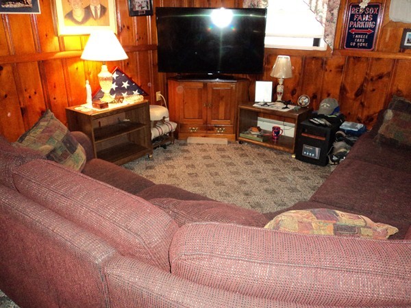 52 William Road Holbrook, MA 02343 - Photo 6 of 11 Gallery Image 6