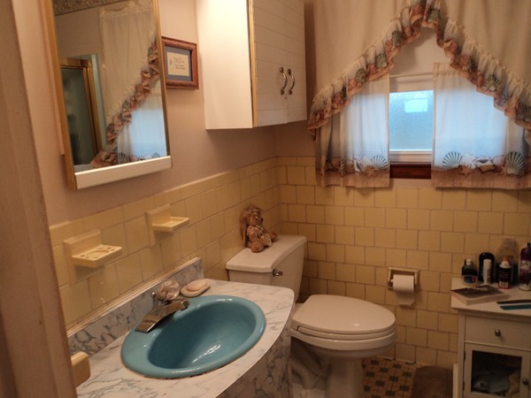 52 William Road Holbrook, MA 02343 - Photo 10 of 11 Gallery Image 10