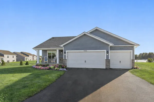 $625,000 | 5124 Mustang Drive, Woodbury, MN 55129