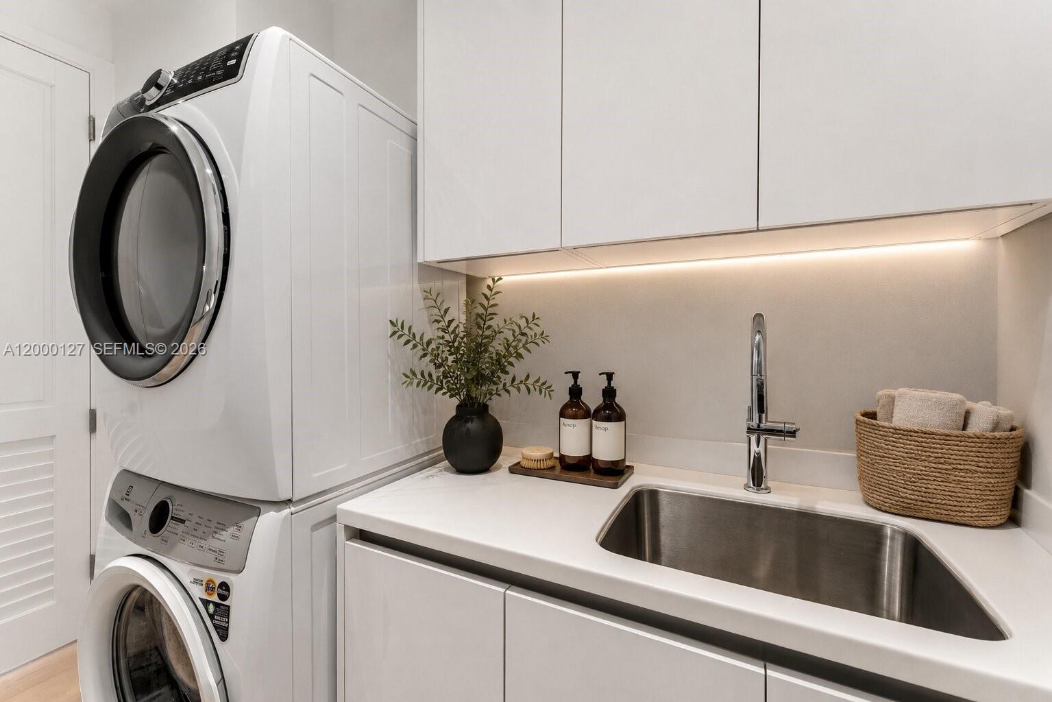 175 Southeast 25th Road, Unit 3602 Miami, FL 33129 - Photo 14 of 25 a close view of sink and tap