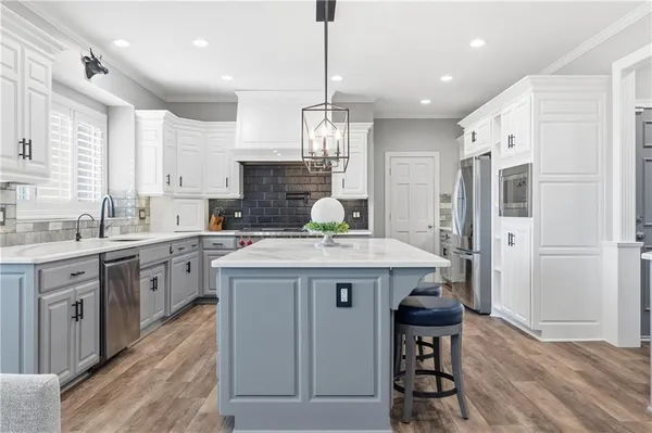 $1,700,000 | 10777 West 179th Terrace, Overland Park, KS 66013