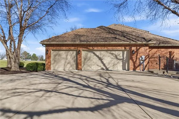 $1,700,000 | 10777 West 179th Terrace, Overland Park, KS 66013