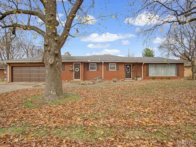 $285,000 | 8 Terrace Lane, Granite City, IL 62040