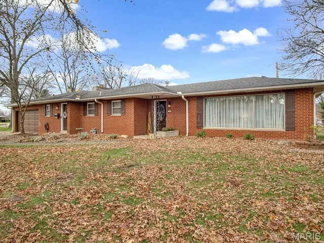 $285,000 | 8 Terrace Lane, Granite City, IL 62040