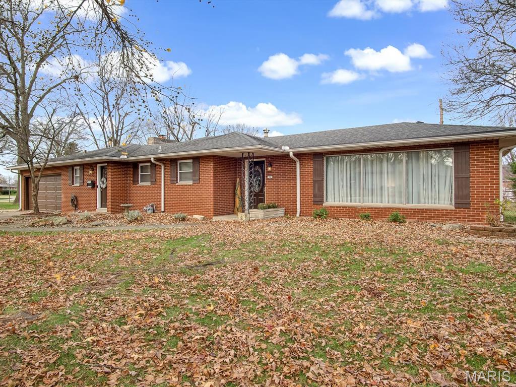 8 Terrace Lane Granite City, IL 62040 - Photo 2 of 27