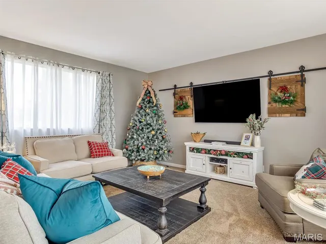 $285,000 | 8 Terrace Lane, Granite City, IL 62040