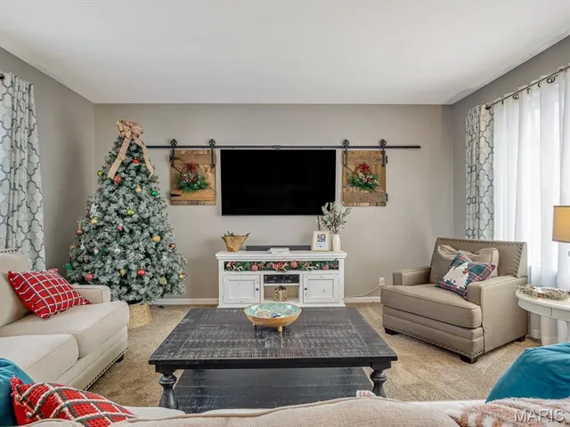 $285,000 | 8 Terrace Lane, Granite City, IL 62040