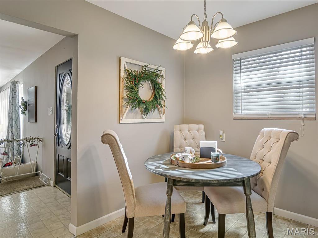 8 Terrace Lane Granite City, IL 62040 - Photo 10 of 27