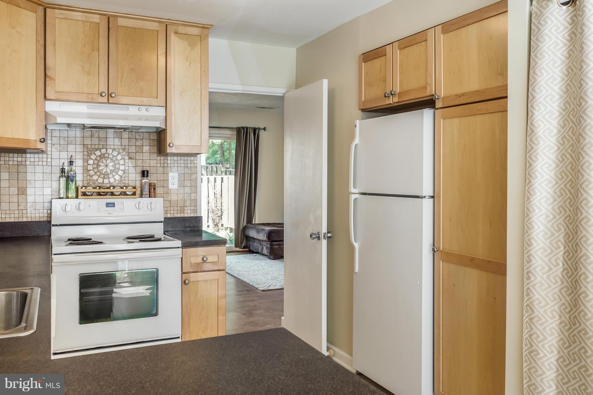 2217 Cartwright Place Reston, VA 20191 - Photo 12 of 24 Kitchen