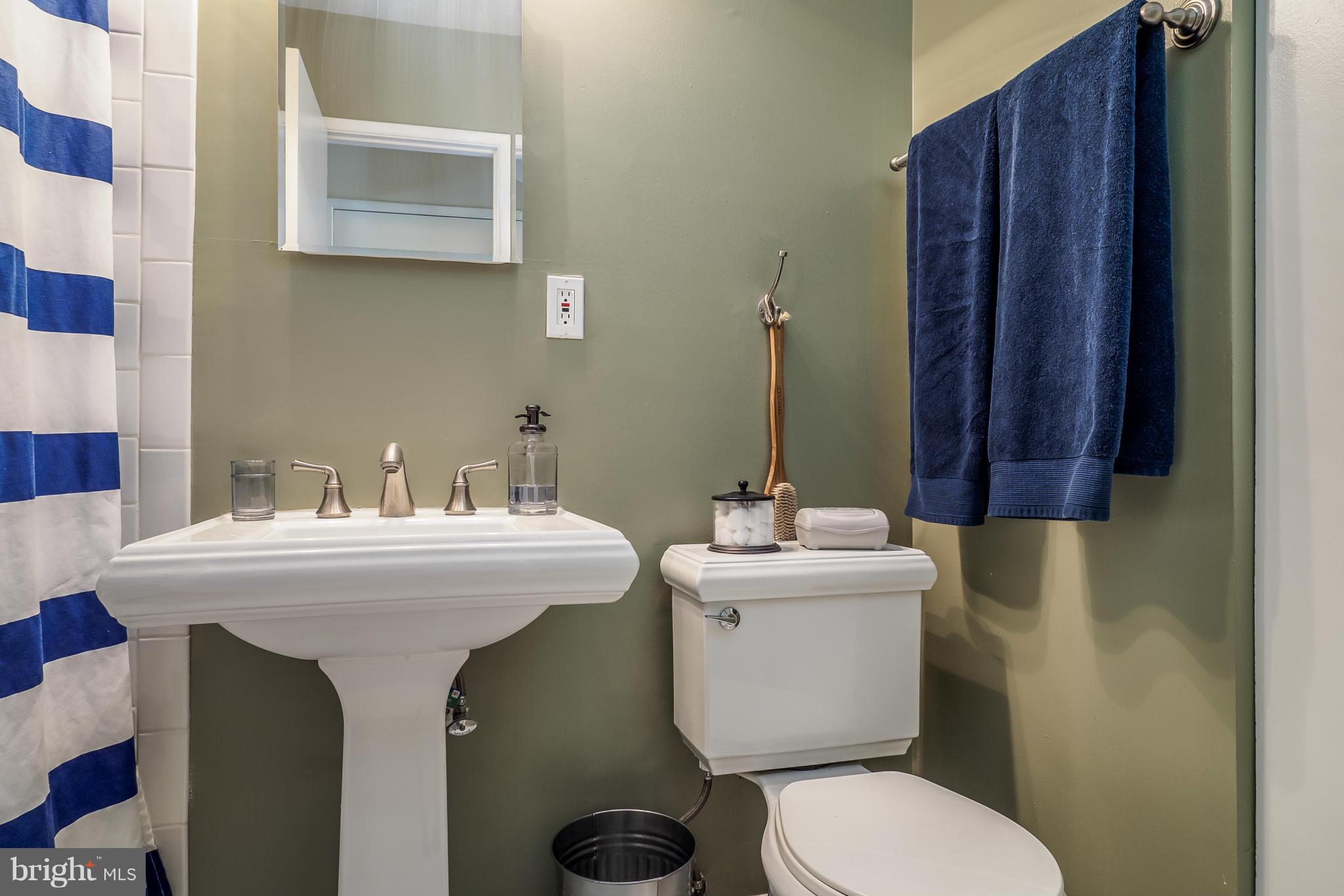 2217 Cartwright Place Reston, VA 20191 - Photo 21 of 24 Bath