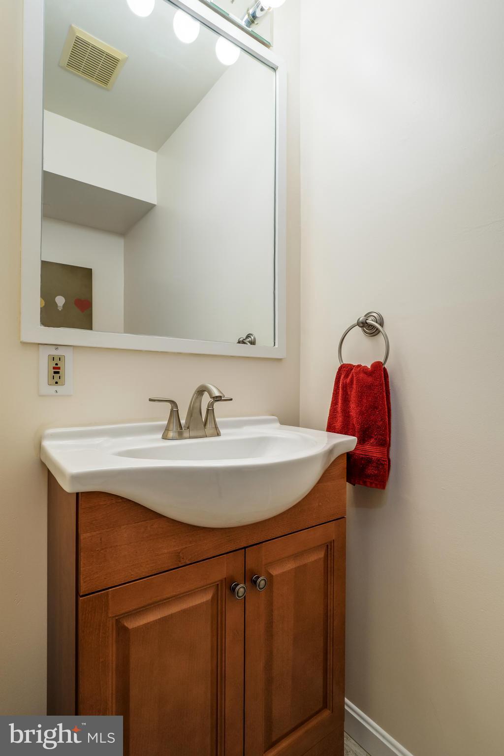 2217 Cartwright Place Reston, VA 20191 - Photo 24 of 24 Bath (Master)