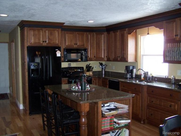 7740 Clyde Road Fenton, MI 48430 - Photo 6 of 44 clyde 003 (2).jpg