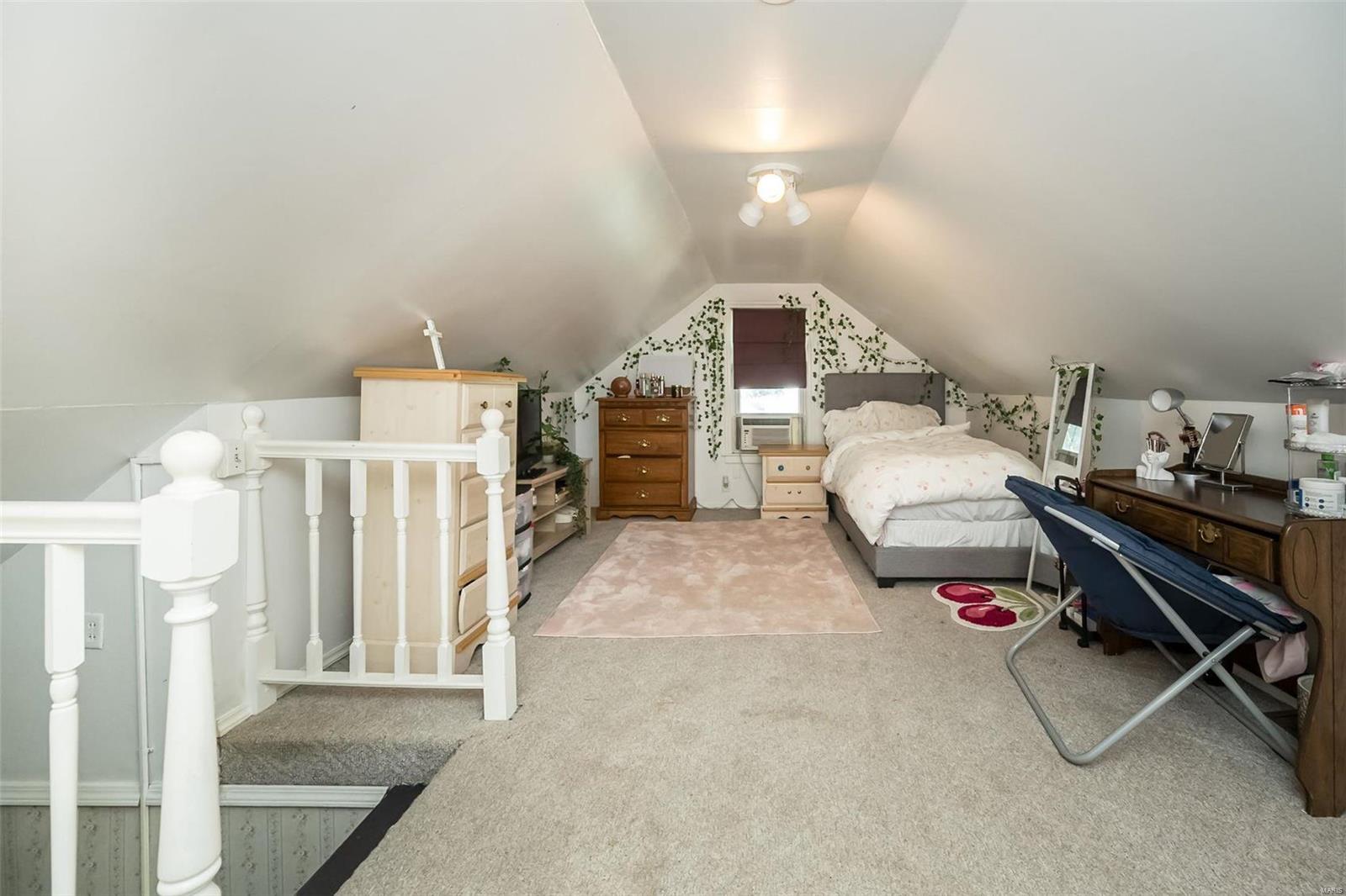 8917 Shawnee Lane St. Louis, MO 63114 - Photo 17 of 24