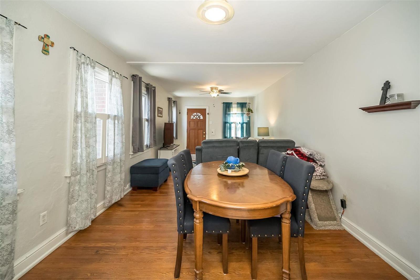 8917 Shawnee Lane St. Louis, MO 63114 - Photo 7 of 24