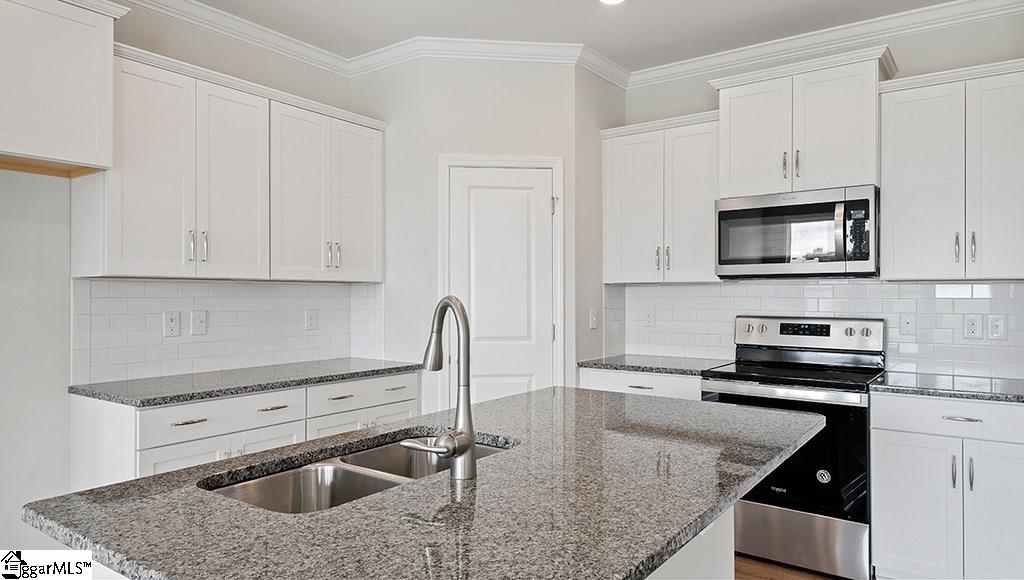 408 Yellow Fox Road Greer, SC 29651 - Photo 9 of 22