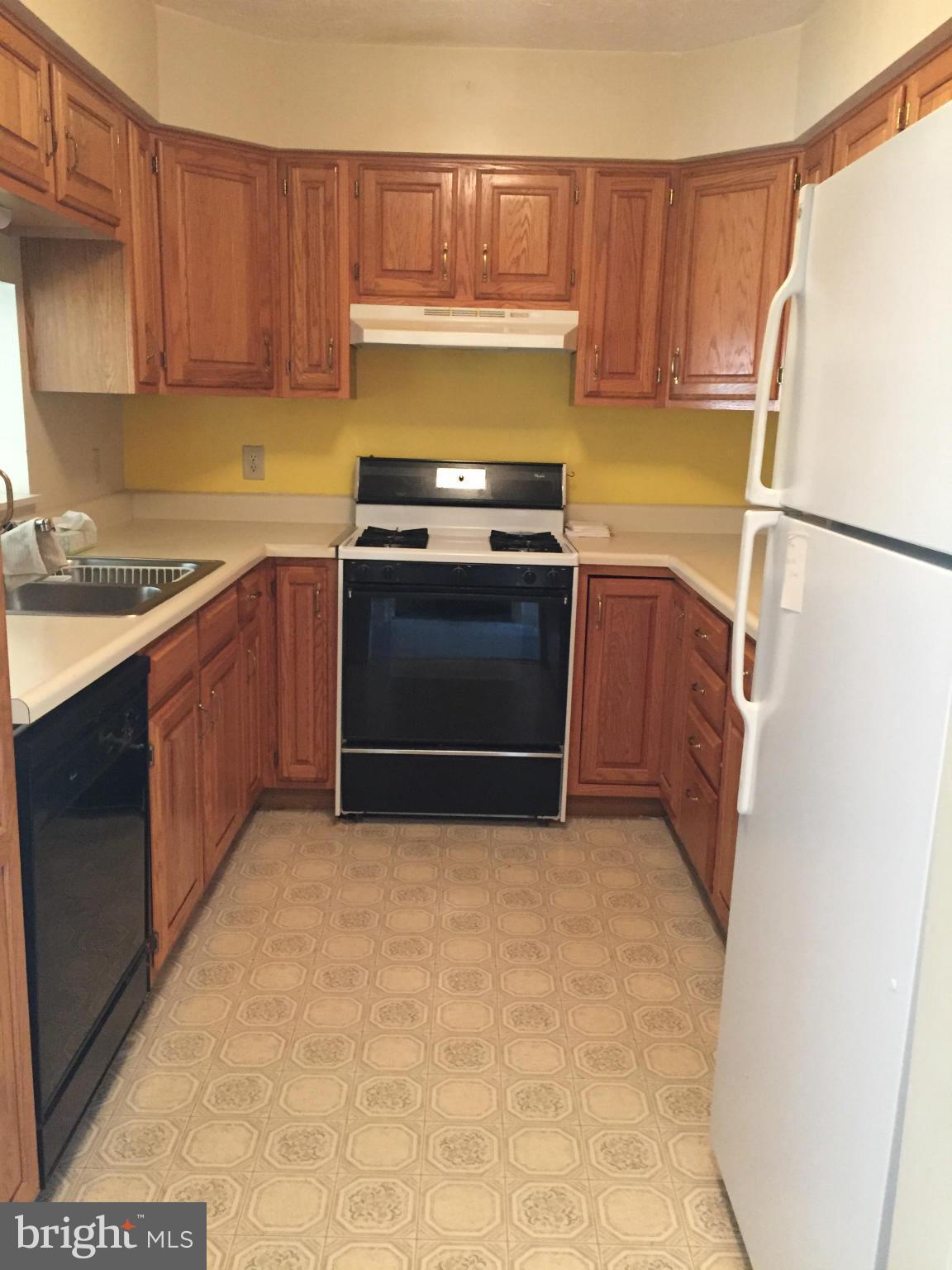 171 East Village Road Elkton, MD 21921 - Photo 5 of 12 Kitchen