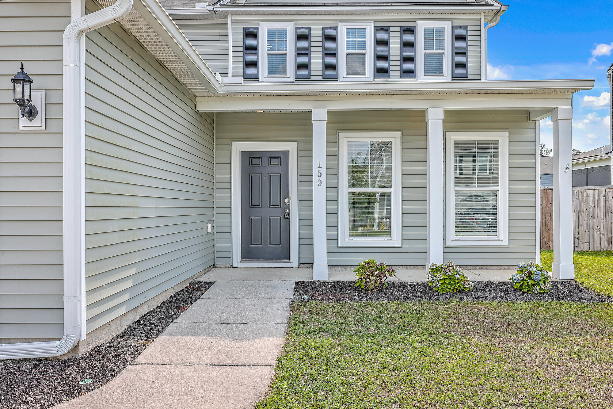 159 Hayworth Road Summerville, SC 29486 - Photo 4 of 33 ZYN_9910_1_2_3_4_5_6